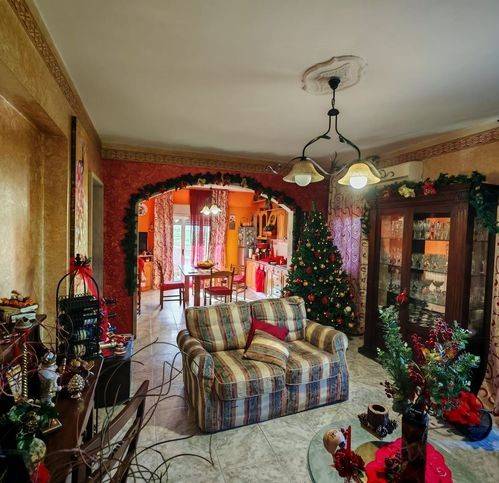 appartamento in vendita a Barcellona Pozzo di Gotto in zona Centro Città