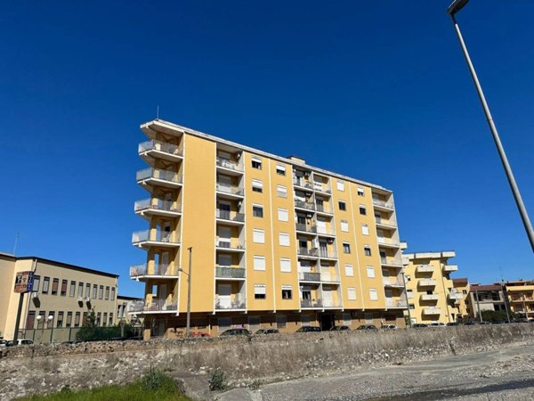 appartamento in vendita a Barcellona Pozzo di Gotto in zona Centro Città