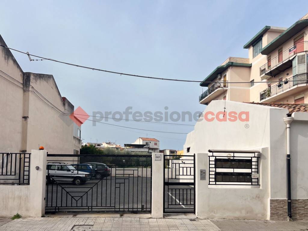 appartamento in vendita a Barcellona Pozzo di Gotto in zona Centro Città