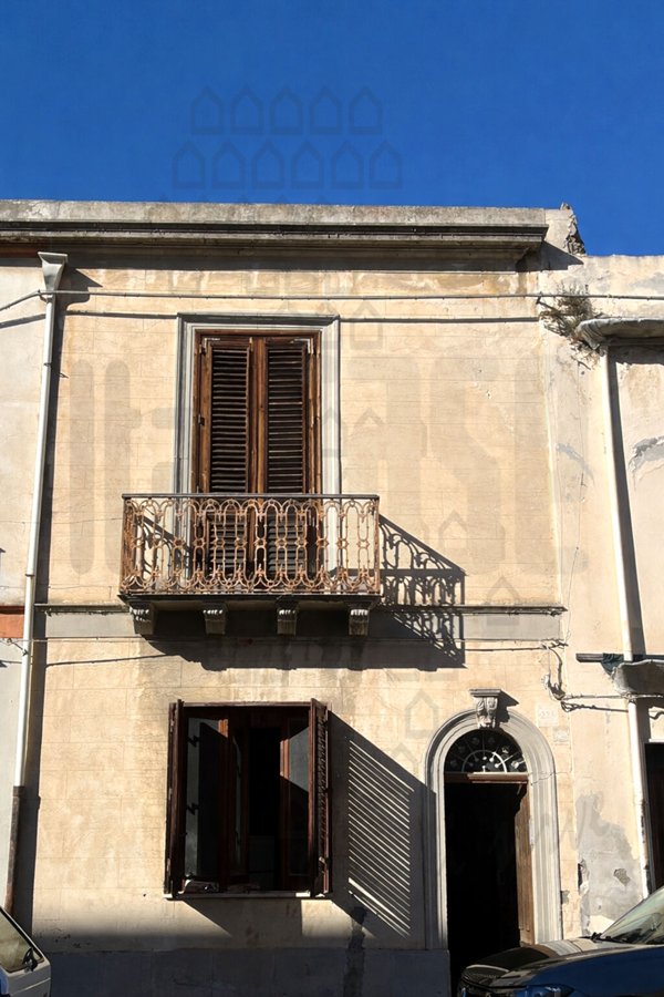 casa indipendente in vendita a Barcellona Pozzo di Gotto in zona Centro Città