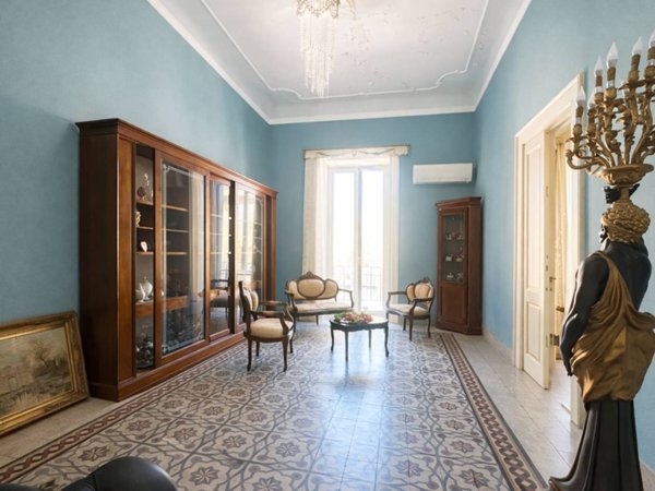 casa indipendente in vendita a Barcellona Pozzo di Gotto in zona Centro Città