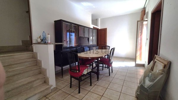 casa semindipendente in vendita a Barcellona Pozzo di Gotto