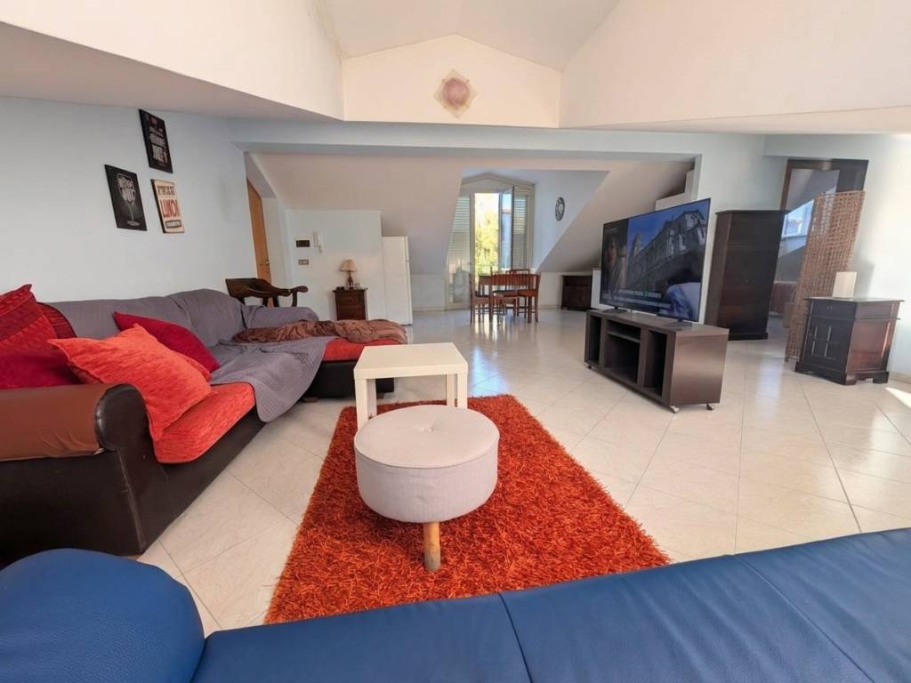 appartamento in vendita a Barcellona Pozzo di Gotto in zona Oreto