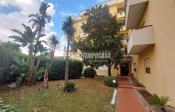 appartamento in vendita a Barcellona Pozzo di Gotto in zona Centro Città