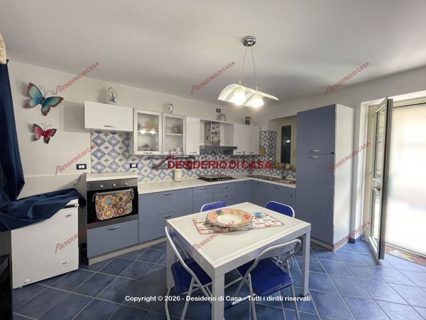 casa indipendente in vendita a Barcellona Pozzo di Gotto