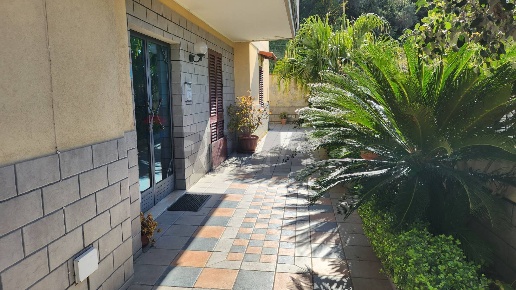 appartamento in vendita a Barcellona Pozzo di Gotto in zona Centro Città