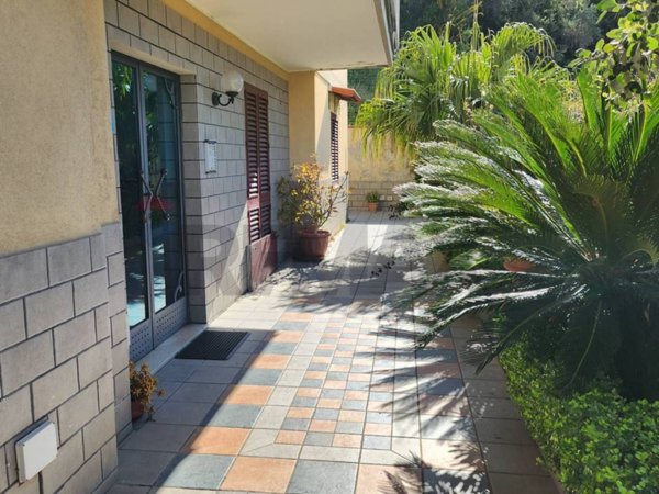 appartamento in vendita a Barcellona Pozzo di Gotto in zona Centro Città