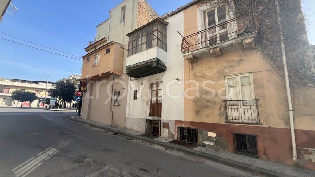 casa indipendente in vendita a Barcellona Pozzo di Gotto