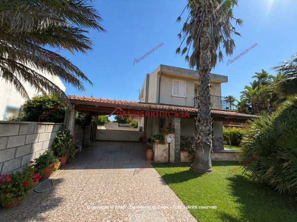 casa indipendente in vendita a Barcellona Pozzo di Gotto
