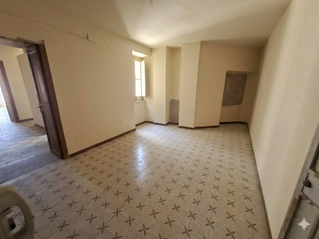 appartamento in vendita a Barcellona Pozzo di Gotto in zona Centro Città