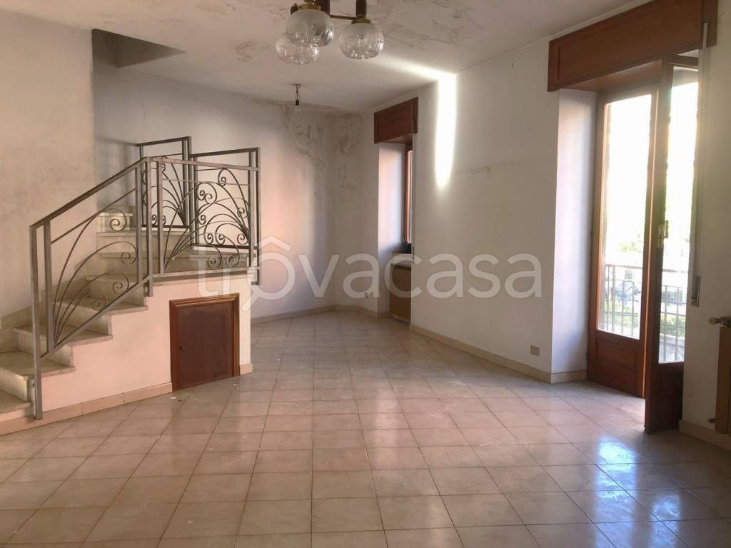 casa indipendente in vendita a Barcellona Pozzo di Gotto in zona Centro Città