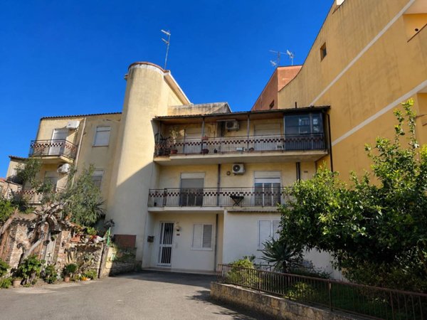 appartamento in vendita a Barcellona Pozzo di Gotto in zona Centro Città