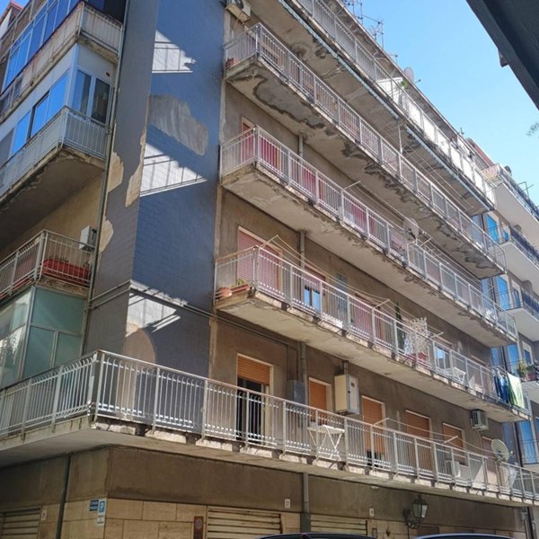appartamento in vendita a Barcellona Pozzo di Gotto in zona Centro Città