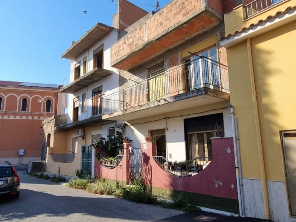 appartamento in vendita a Barcellona Pozzo di Gotto