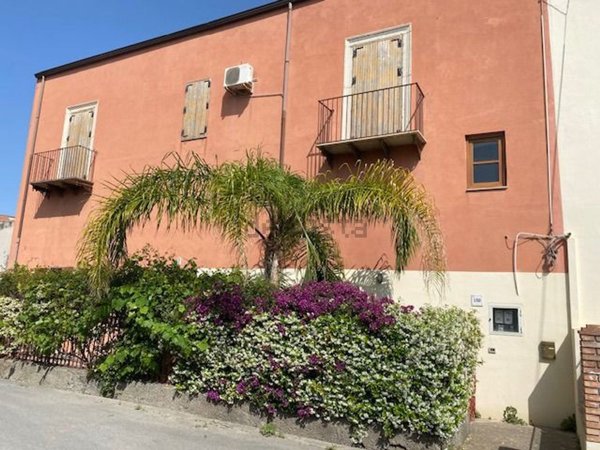 appartamento in vendita a Barcellona Pozzo di Gotto in zona Calderà/Spine Sante