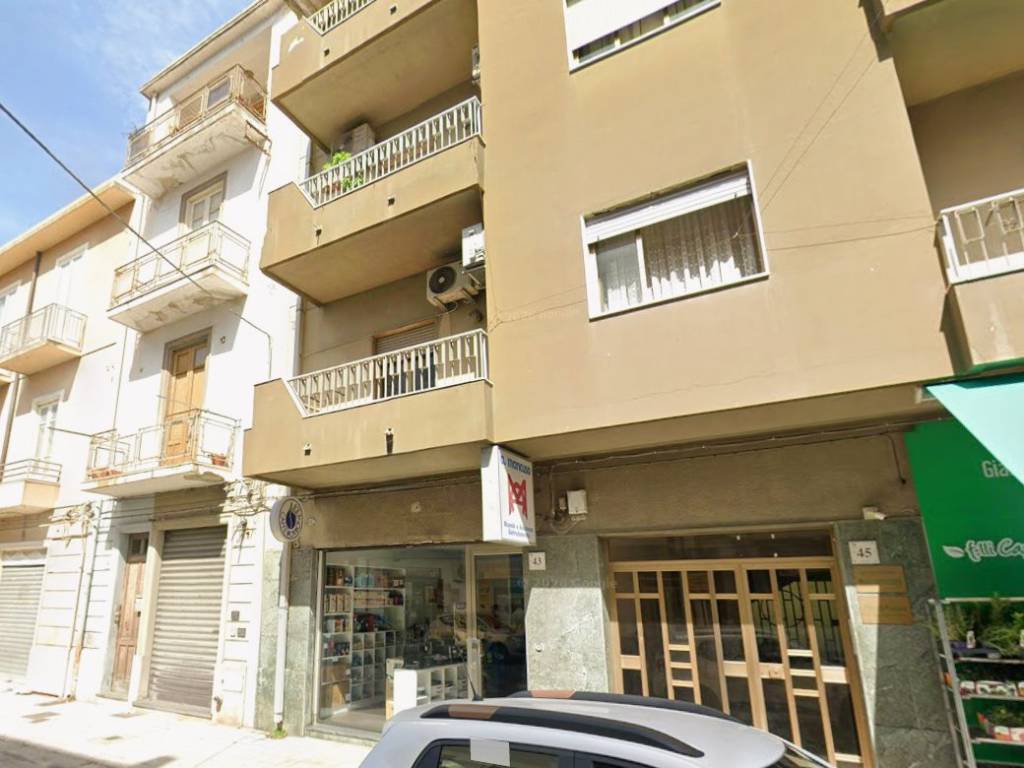 appartamento in vendita a Barcellona Pozzo di Gotto in zona Centro Città