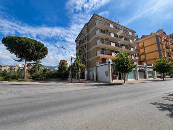appartamento in vendita a Barcellona Pozzo di Gotto in zona Centro Città