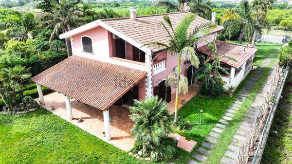 casa indipendente in vendita a Barcellona Pozzo di Gotto in zona Oreto
