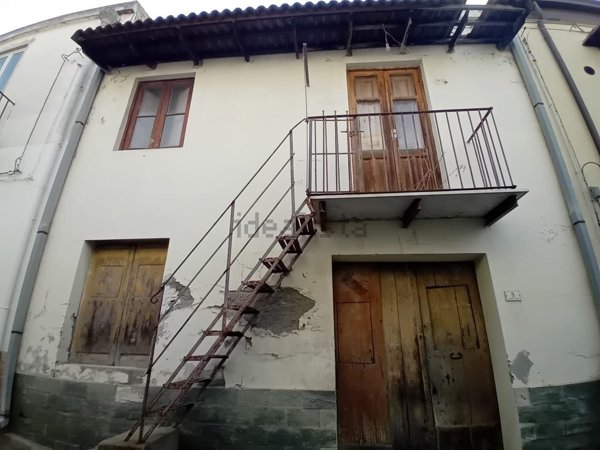 casa indipendente in vendita a Barcellona Pozzo di Gotto in zona Centro Città