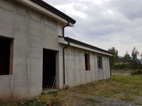 casa indipendente in vendita a Barcellona Pozzo di Gotto in zona Femminamorta