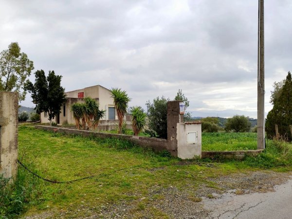 casa indipendente in vendita a Barcellona Pozzo di Gotto in zona Femminamorta