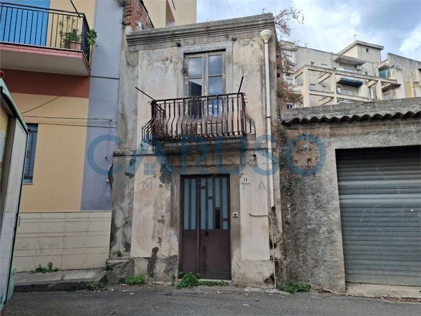 casa indipendente in vendita a Barcellona Pozzo di Gotto in zona Centro Città