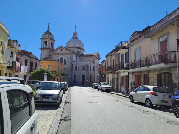 casa indipendente in vendita a Barcellona Pozzo di Gotto in zona Centro Città