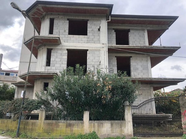 casa indipendente in vendita a Barcellona Pozzo di Gotto in zona Sant'Antonio