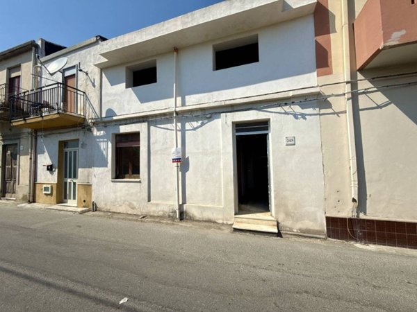 casa indipendente in vendita a Barcellona Pozzo di Gotto in zona Acquacalda
