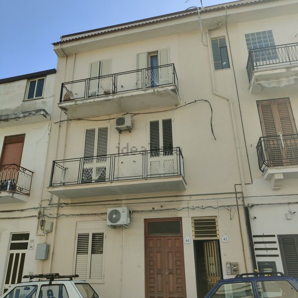 appartamento in vendita a Barcellona Pozzo di Gotto in zona Centro Città