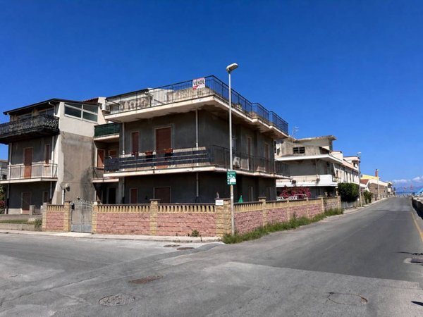 appartamento in vendita a Barcellona Pozzo di Gotto in zona Calderà/Spine Sante