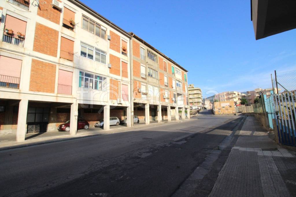 appartamento in vendita a Barcellona Pozzo di Gotto