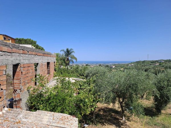 casa indipendente in vendita a Barcellona Pozzo di Gotto