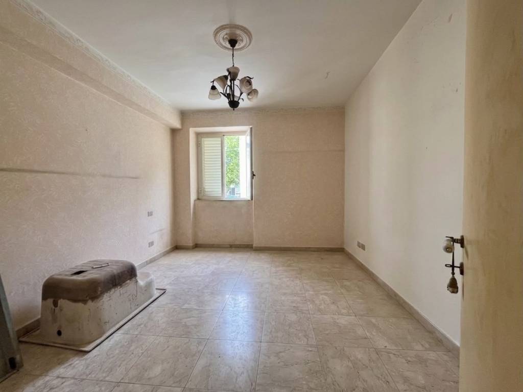 appartamento in vendita a Barcellona Pozzo di Gotto in zona Centro Città