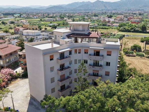 appartamento in vendita a Barcellona Pozzo di Gotto in zona Calderà/Spine Sante