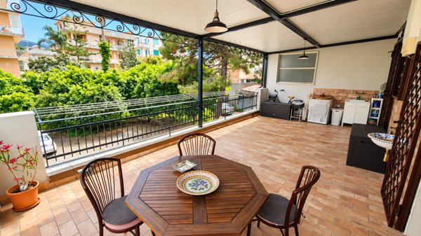 appartamento in vendita a Barcellona Pozzo di Gotto in zona Centro Città