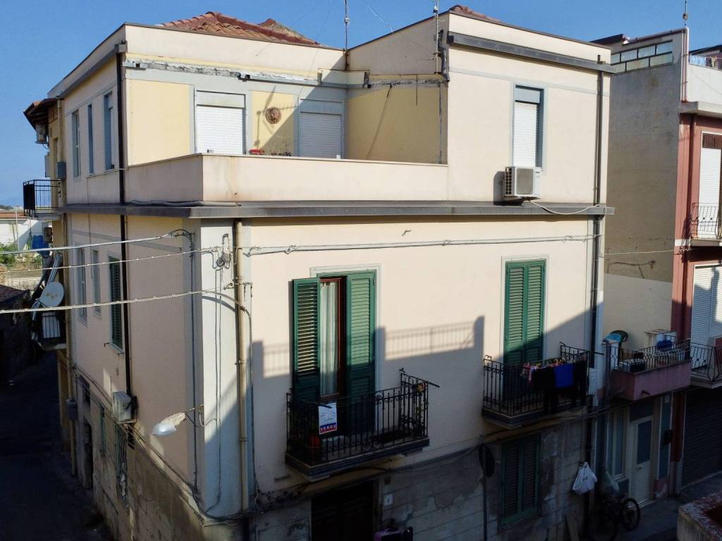 appartamento in vendita a Barcellona Pozzo di Gotto in zona Centro Città