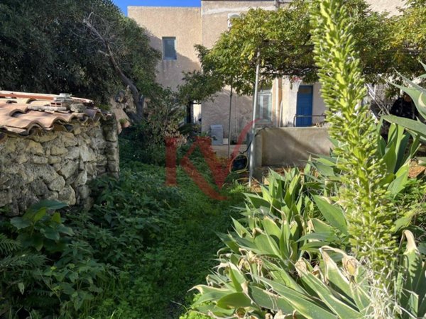 casa indipendente in vendita a Barcellona Pozzo di Gotto in zona La Gala