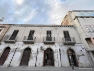 casa indipendente in vendita a Barcellona Pozzo di Gotto in zona Centro Città