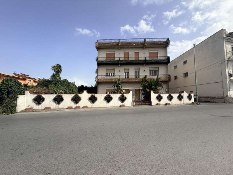 appartamento in vendita a Barcellona Pozzo di Gotto in zona Acquacalda