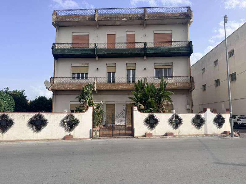 appartamento in vendita a Barcellona Pozzo di Gotto in zona Acquacalda