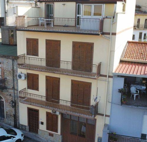 casa indipendente in vendita a Basicò
