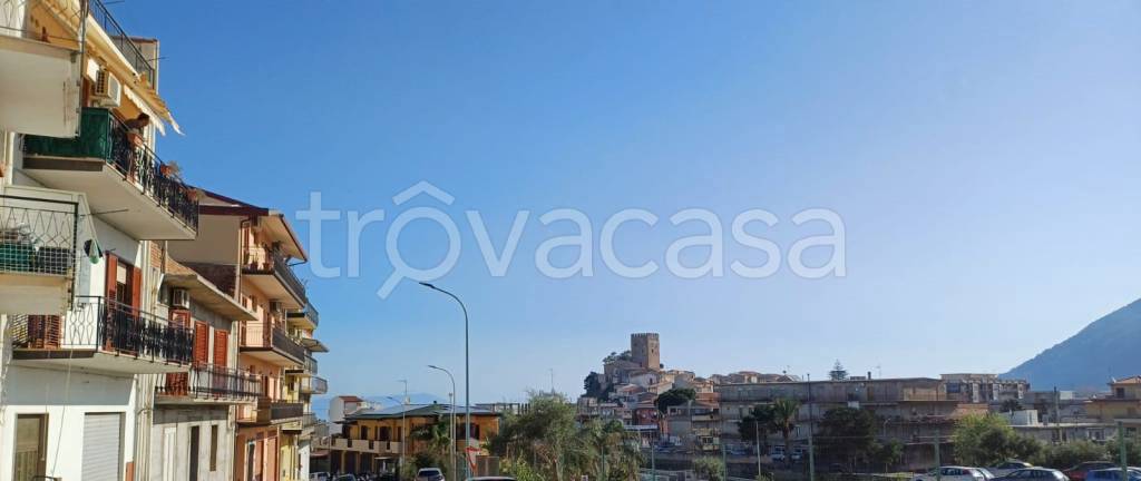 casa indipendente in vendita a Brolo