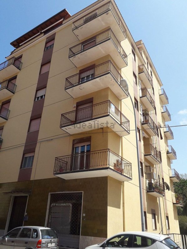 locale commerciale in vendita a Brolo