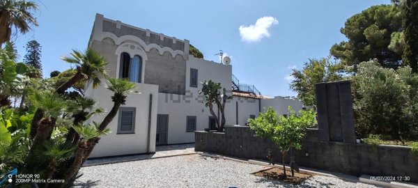 casa indipendente in vendita a Brolo
