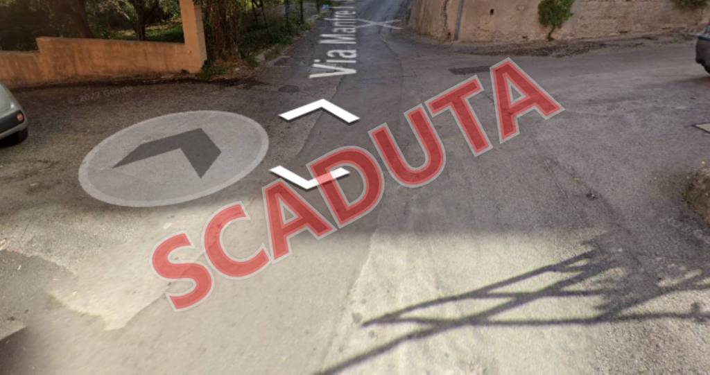 locale commerciale in vendita a Brolo