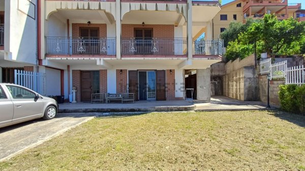 casa indipendente in vendita a Brolo