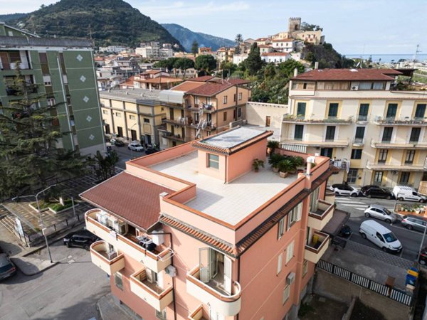 appartamento in vendita a Brolo in zona Lacco