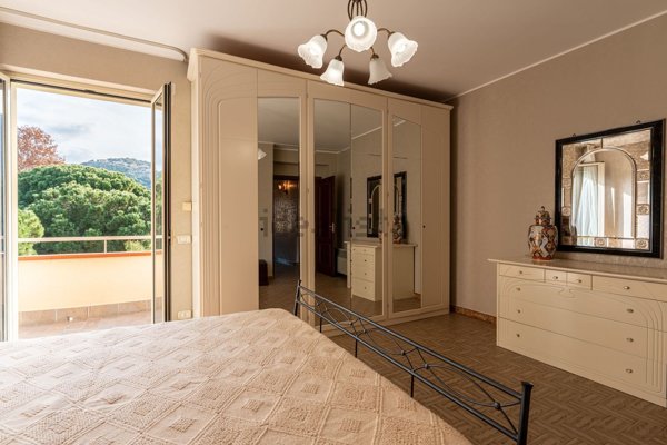appartamento in vendita a Brolo in zona Lacco