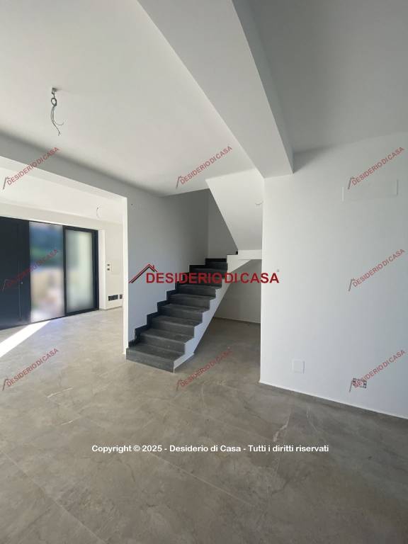 casa indipendente in vendita a Brolo